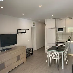 https://costa-adeje-2-bedapartment-with-double-terrace.adeje-hotels.com
